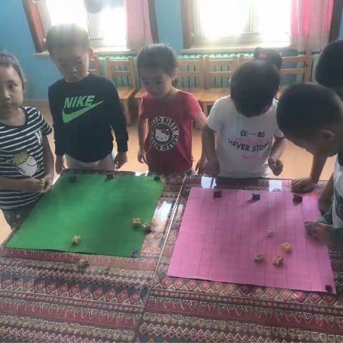 正蓝旗呼斯楞幼儿园苗苗19班童年的快乐《沙嘎游戏》