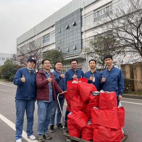 用“心”为群众办实事——联房甲轮班劳保用品领取志愿服务活动