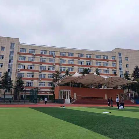 暑假回访母校专项活动(襄阳职业技术学院 小学教育2107 李文雅)