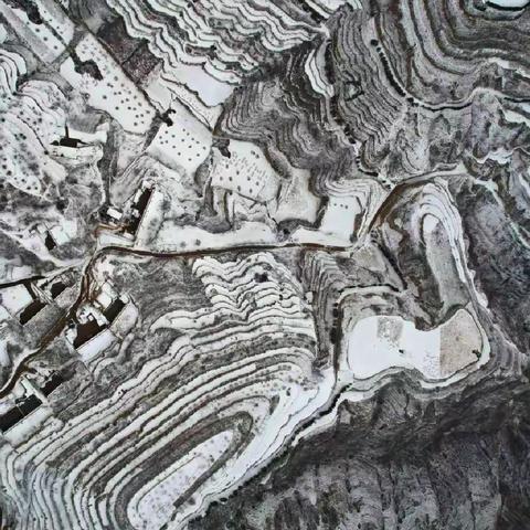 白雪覆盖的陕北高原，我追清风三千里，清风赠我寒山雪