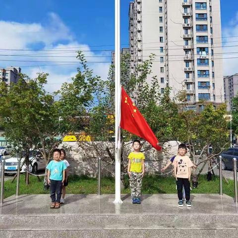 大二班升国旗记
