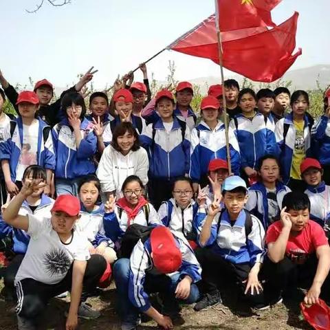 我们一直在行走的路上……成功路上，需要坚持——记东观小学六年级166班远足研学活动
