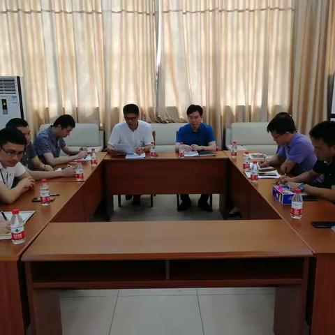 龙华市场监管局第五党支部召开第一次党员大会