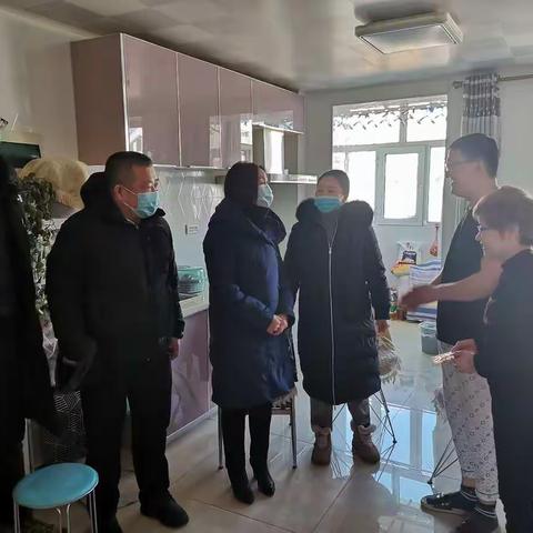 市残联领导走访龙沙区特困残疾人家庭