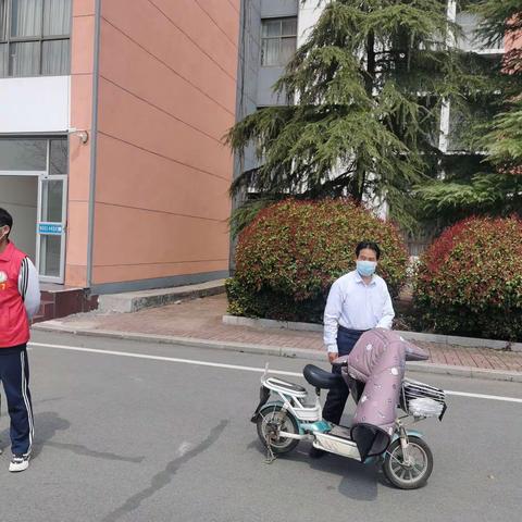 小妹眼中的“姜大侠”