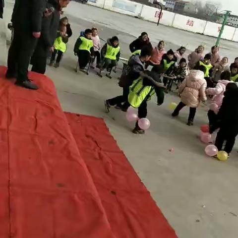 城郊乡马村小学“庆元旦迎新春”师生联谊活动欢乐篇