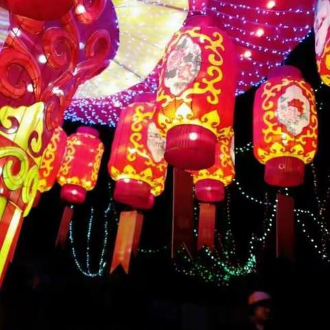 团圆美满过佳节