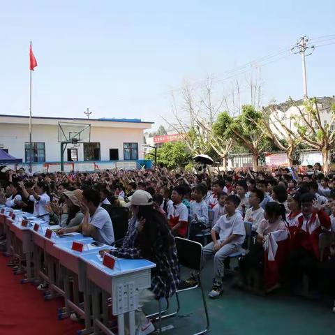 敢说英语，能说英语——记昌文小学英语口语演讲比赛