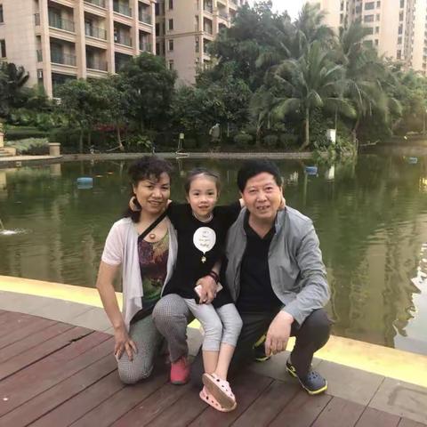 2019年2月9日与姑娘孙女在海南