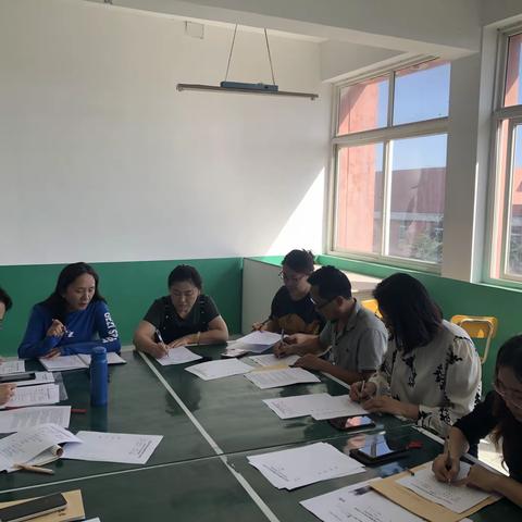 落实课标理念 聚焦减负增效——英语组主题教研活动