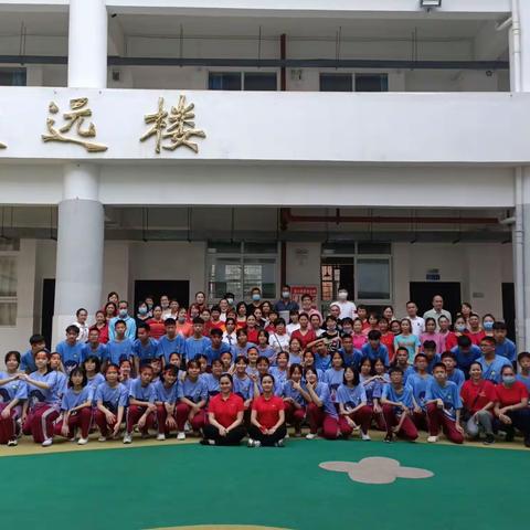 勤奋学习，不断进取，用知识来充实自己的头脑。我们相信，你们的明天一定是快乐的，你们的明天也一定是幸福的。