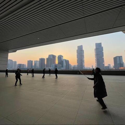 郑州站工会情暖“疫”线