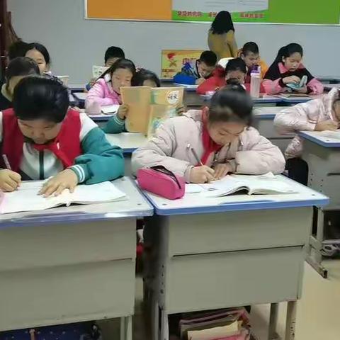 潘南小学北校区课后服务进行中