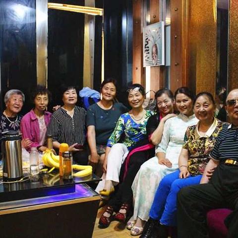 周一唱歌班一组活动