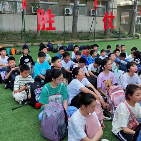 新华区新鹰小学五年级二班军训纪实