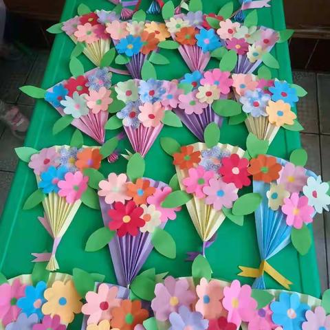 未来星幼儿园祝所有的妈妈节日快乐！