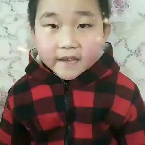 文艺战“疫”看！冢耳村未来星幼儿园大班，中班的宝贝们给中国加油！