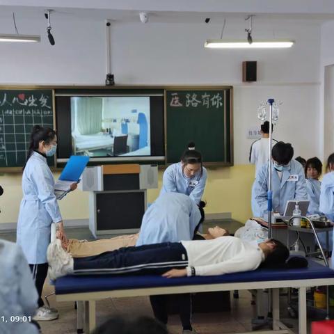 撑一支长篙，往课堂更深处————记达十中跨学科融合课