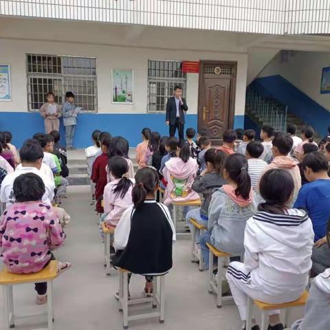 亓岭小学“阅读伴我行”读书分享活动