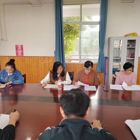 考而析得失，思而明未来——六小教联体姚家林小学数学期中质量分析会