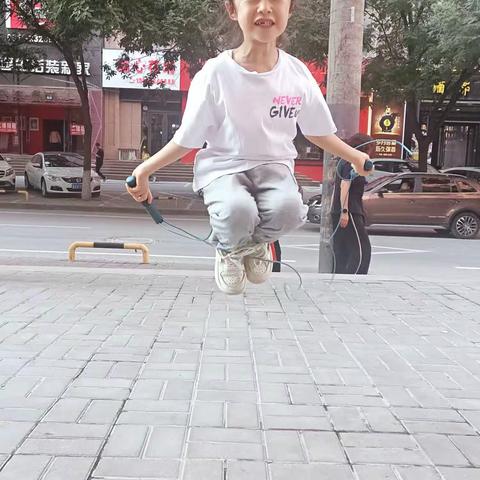 小蜂蜜“跳绳”记