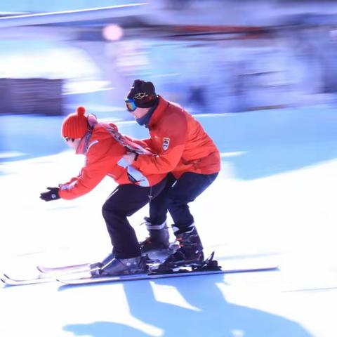 迎冬奥会，打卡赤峰美林谷滑雪场。