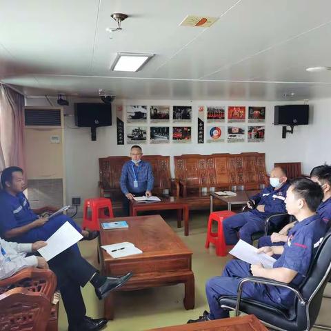 勇担新使命 奋进新征程 ——轮渡公司党委委员、副总经理樊成照到“双泰26”轮党支部讲授专题党课