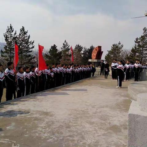 清明祭忠骨，丰碑常在，英魂永存！