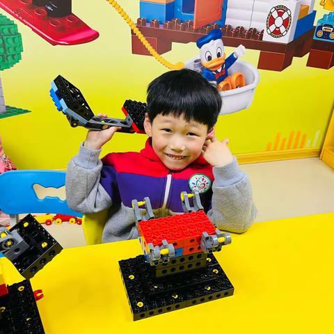 马晨轩小朋友的小小工程师之旅