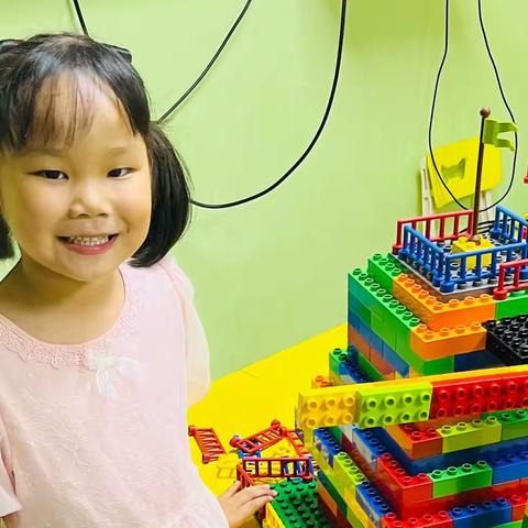 胡曦月小朋友的乐高小小工程师之旅