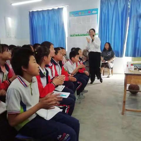 做好家庭教育，托起明天希望——后坡小学家庭教育指导会