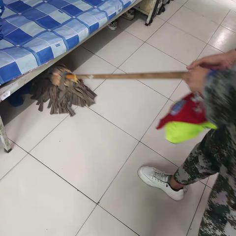 “自己动手  丰衣足食”