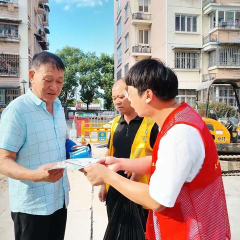 入户宣传齐行动，垃圾分类入人心