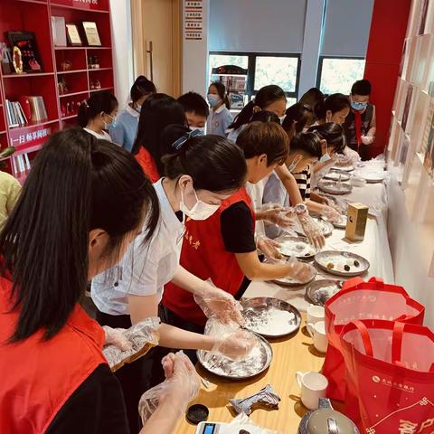 营楼桥社区情暖聚中秋 佳节“廉”作伴