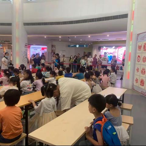 龙之堂文化肖关明老师受邀参加区青少年宫绘童心活动