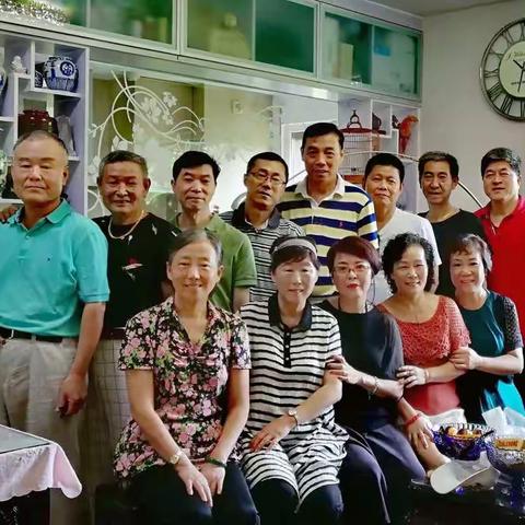 2018年9月4日同学相聚《美兰湖》， 9月14日再聚《国家共青国家森林公园》。