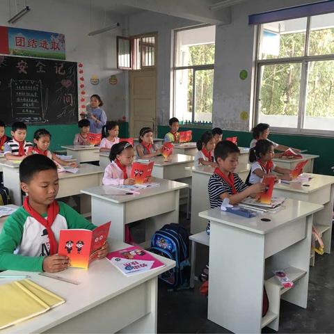 蔡寨回民中心小学“扫黑除恶，预防校园欺凌”主题活动