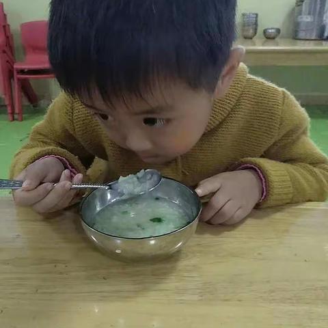 中二班一日饮食篇