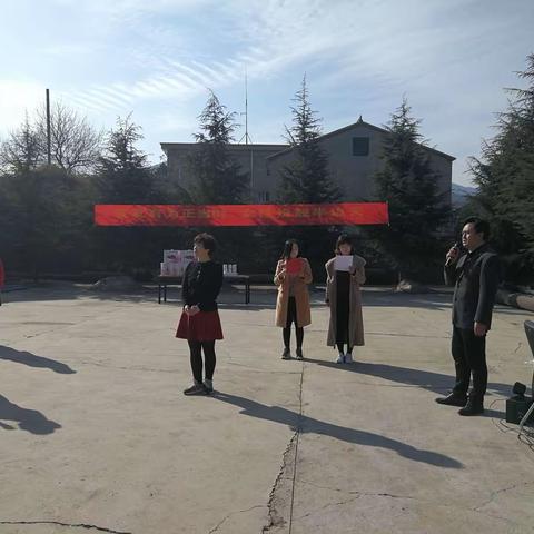 自来水公司开展庆“三八”主题活动