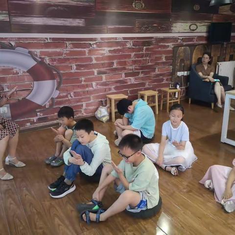 鄠邑区残联组织开展暑期青少年沙盘心理辅导