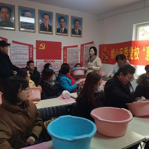 邯山区委党校“惠民帮帮团”特色宣讲小分队助力渚河路街道农林一社区“爱老敬老”志愿服务活动