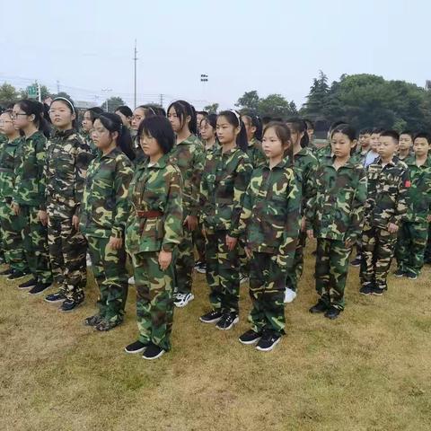 先烈永不忘，立志更坚强——如皋市实验初中七（7）班军训