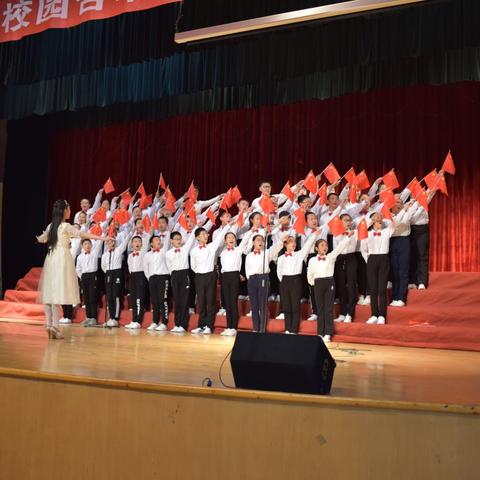 传唱四德歌，共筑中国梦——县世纪中学第九届校园合唱节初二级部合唱比赛