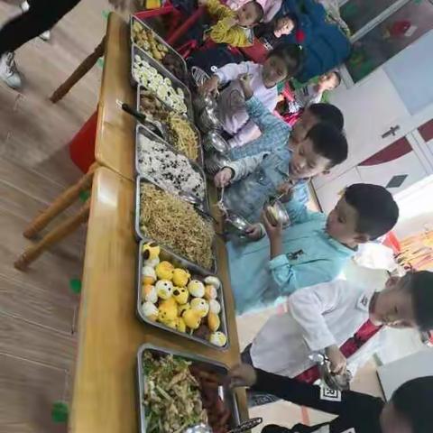 喜迎国庆“自助餐"活动精彩瞬间