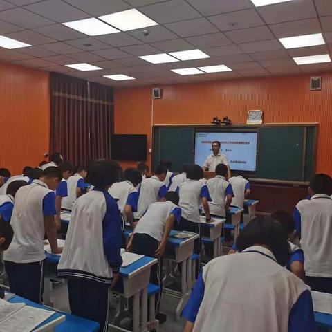 名师示范引领，展现课堂魅力 ——实验中学生物教研组名优骨干示范观摩课活动