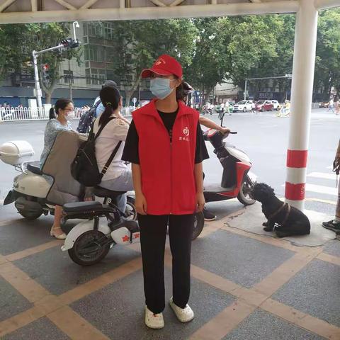 暑假社区志愿者 学前2108明欣