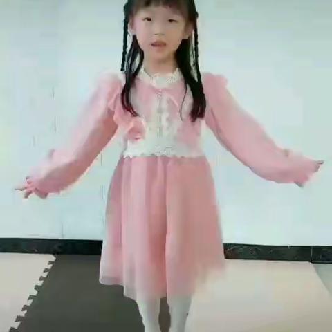 新度中心幼儿园2020防疫特辑之“暖心.陪伴.共成长”(九）
