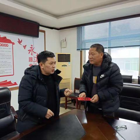 【慰问公益模范，赓续奉献精神】