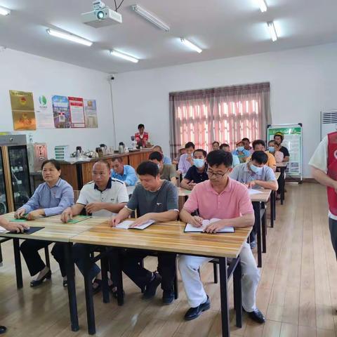 学习贯彻党的二十大精神“橡胶吧”宣讲活动