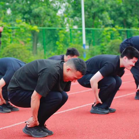 青春不悔，警梦放飞